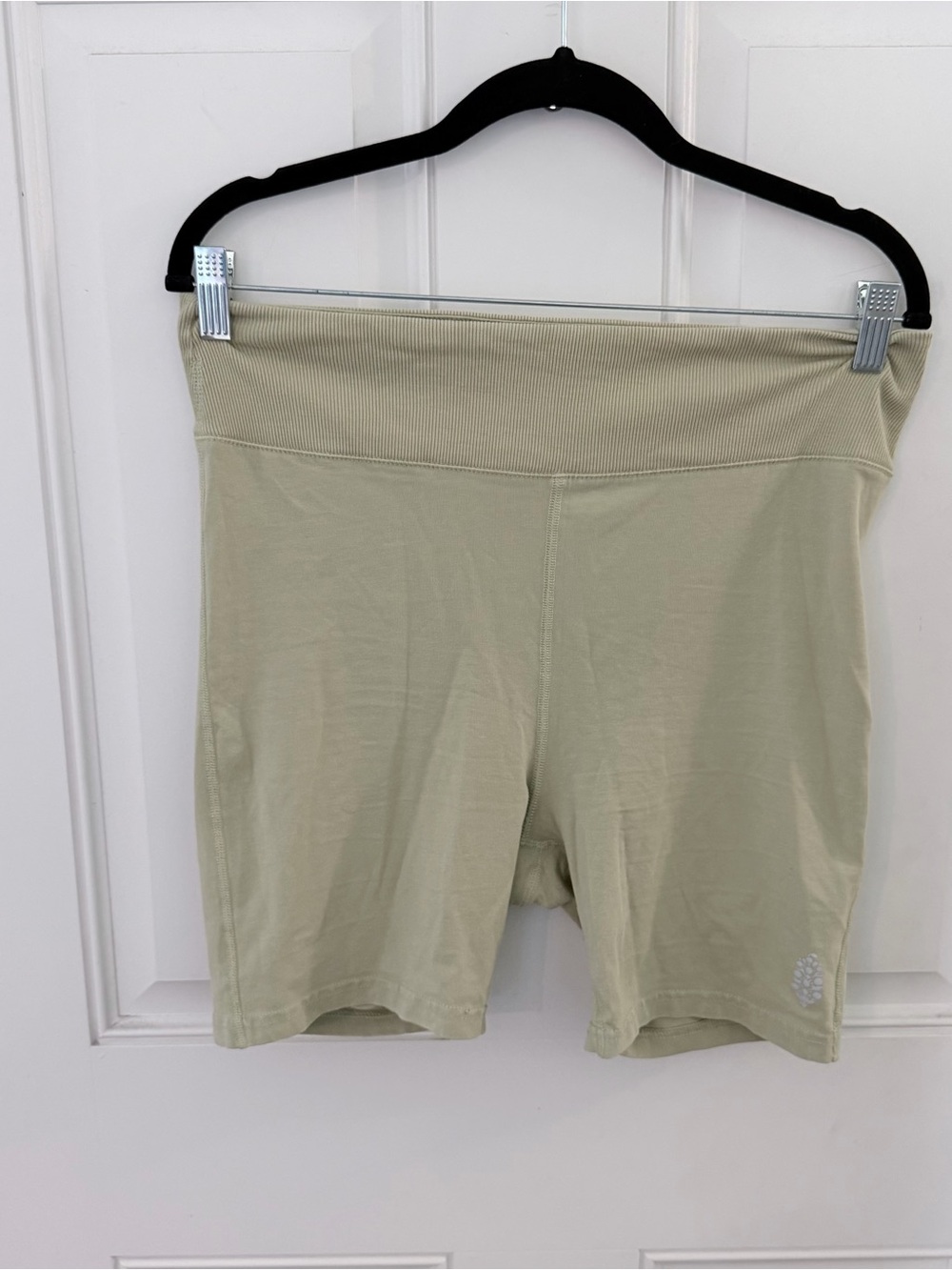 FP Movement Hot Shot Biker Shorts L | Light Green
